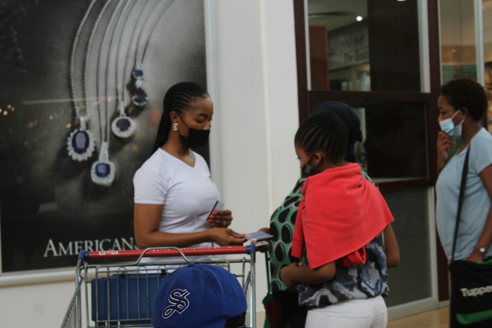 Black Friday Deals South Africa shoppers saving