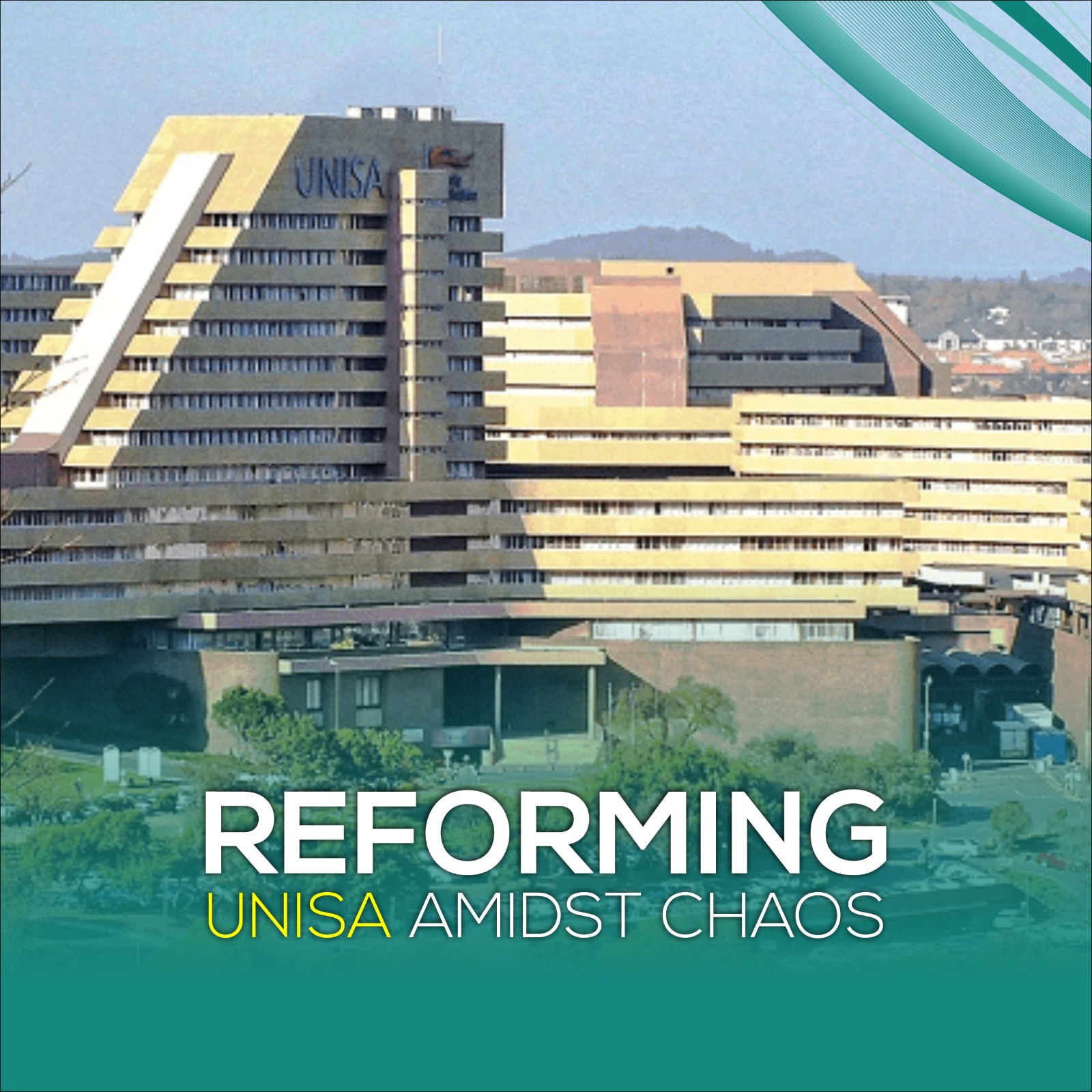 VC LenkaBula leading Unisa leadership meeting on academic reform and governance